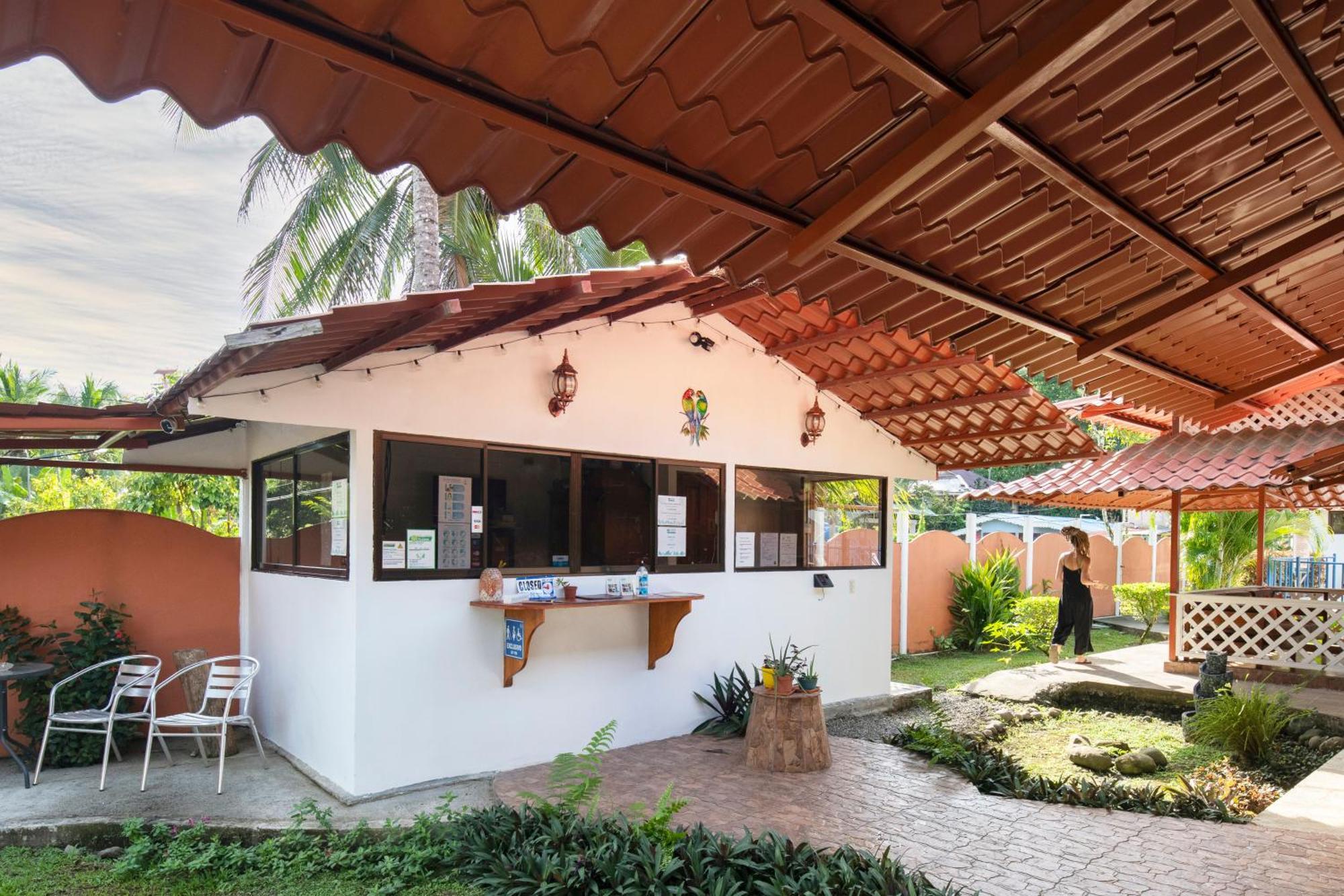 Casa Blanca Beachfront House With Shared Pool Access Pangea Lodge Puerto Manzanillo Exterior foto