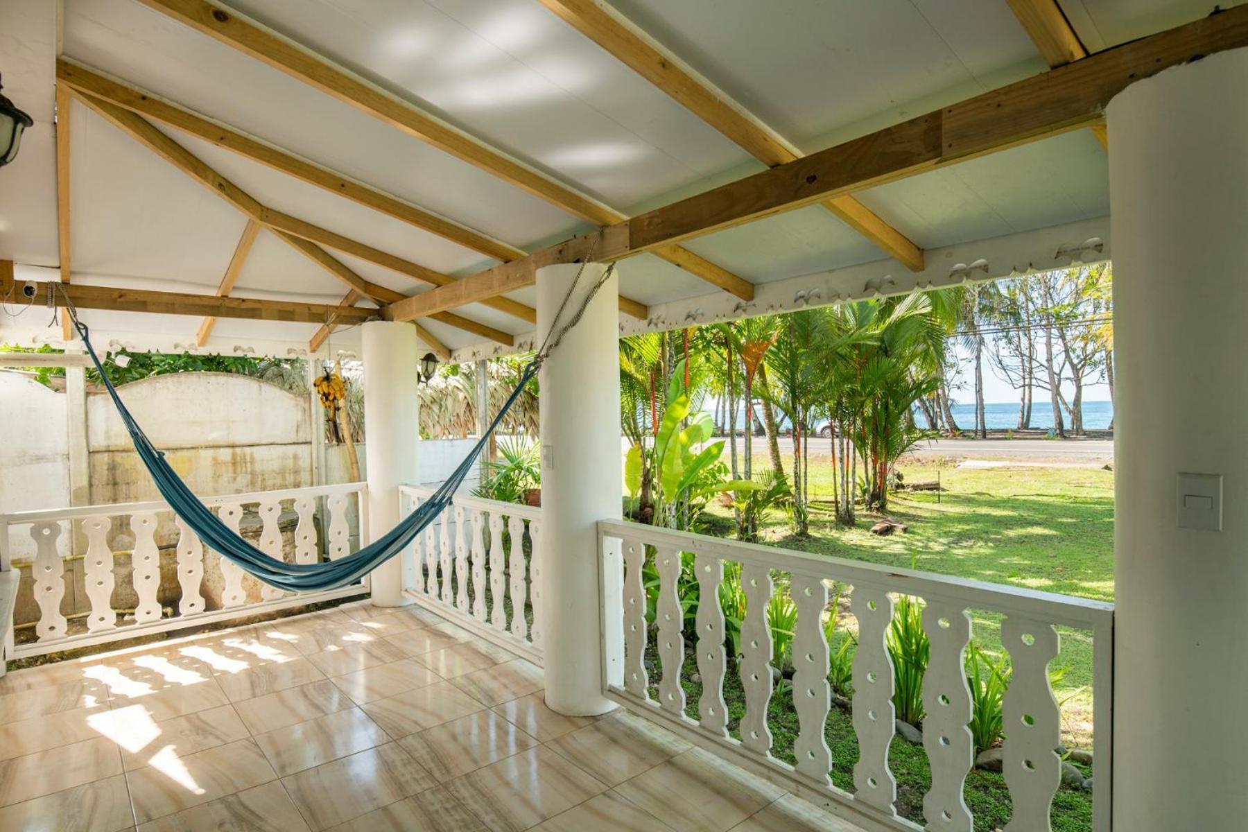 Casa Blanca Beachfront House With Shared Pool Access Pangea Lodge Puerto Manzanillo Exterior foto