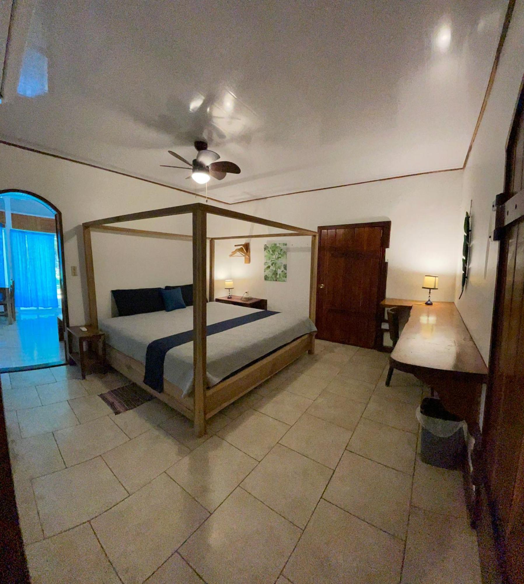 Casa Blanca Beachfront House With Shared Pool Access Pangea Lodge Puerto Manzanillo Exterior foto